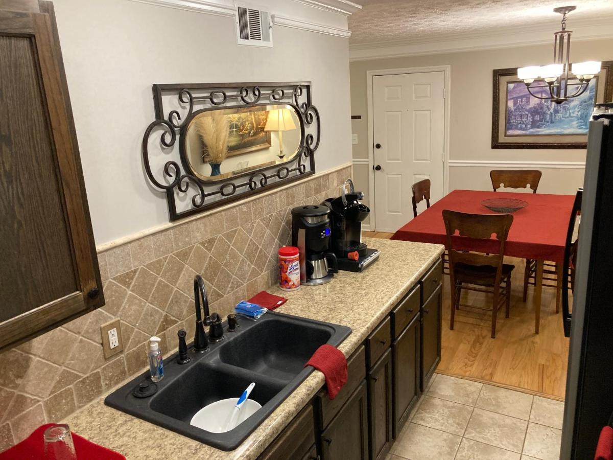 Spacious 3 Bedroom 2 Bath Condo Close To Five-Points In Athens Exterior foto