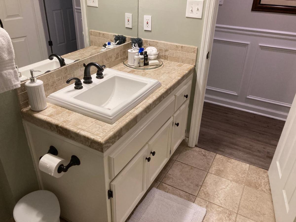 Spacious 3 Bedroom 2 Bath Condo Close To Five-Points In Athens Exterior foto