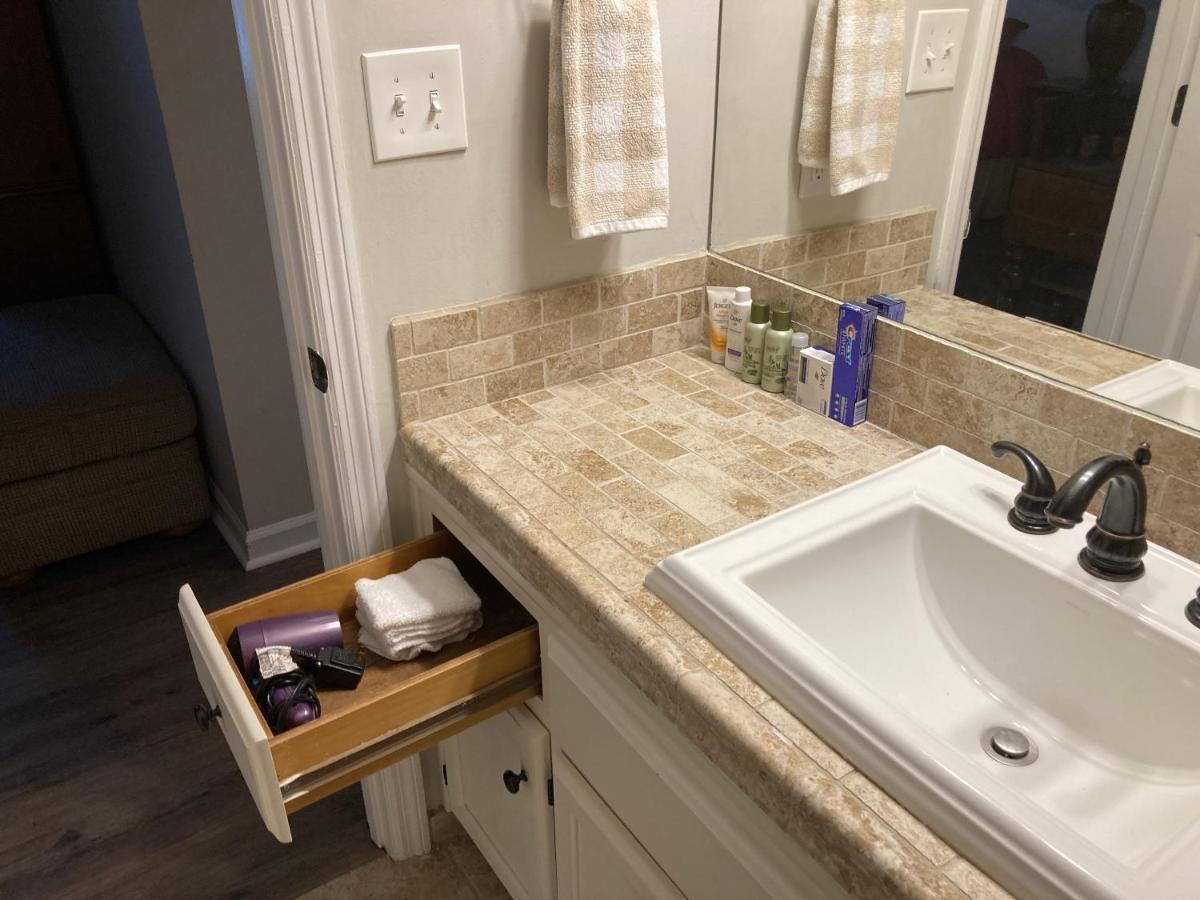Spacious 3 Bedroom 2 Bath Condo Close To Five-Points In Athens Exterior foto